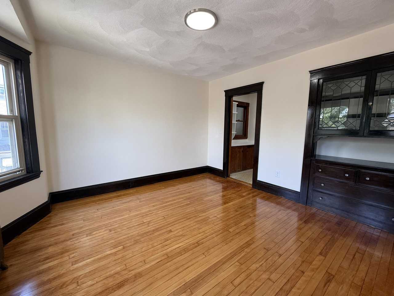 585 High St #2 - Photo 2 of 18