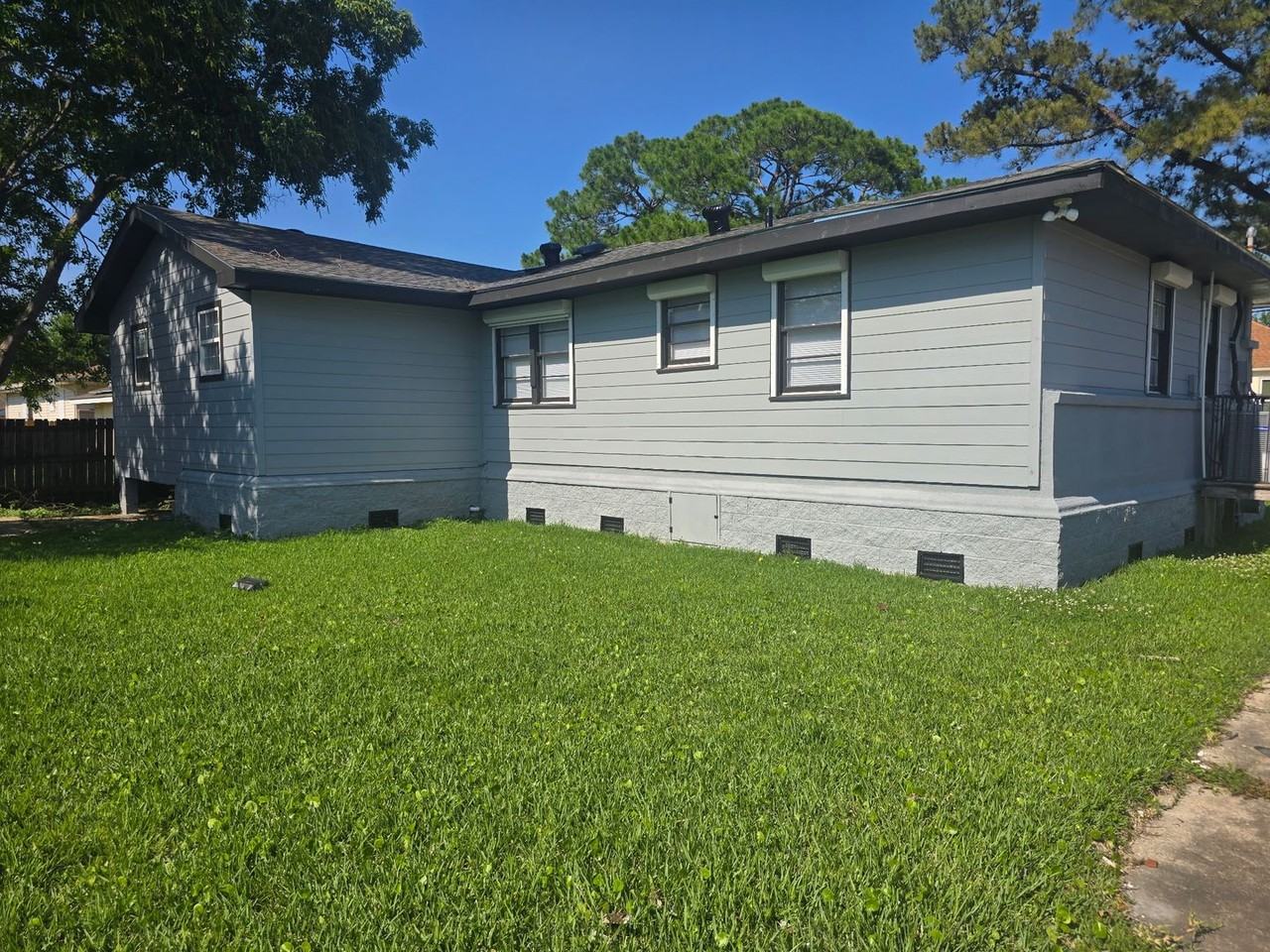 4900 Lurline St - Photo 2 of 14