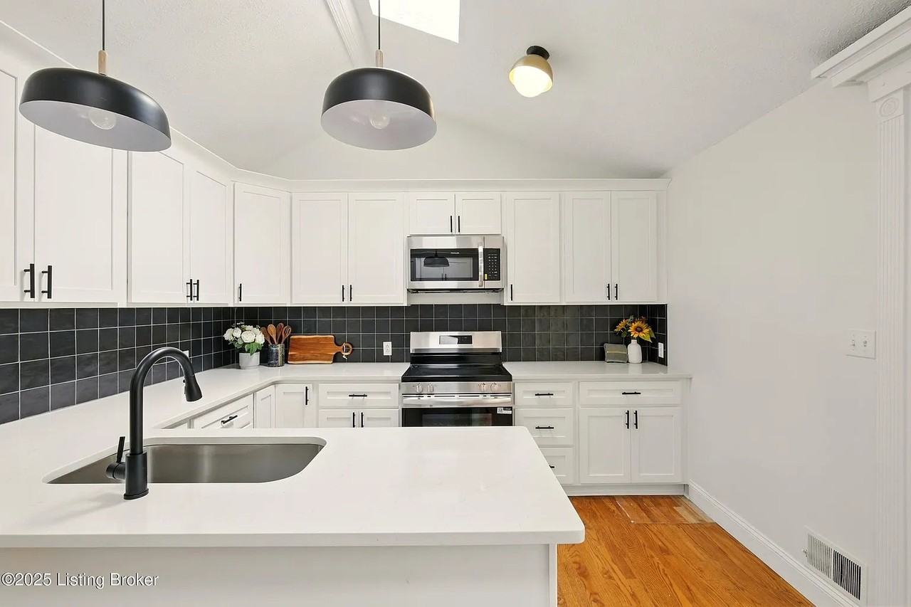 5115 Stony Brook Dr #NA - Photo 3 of 41