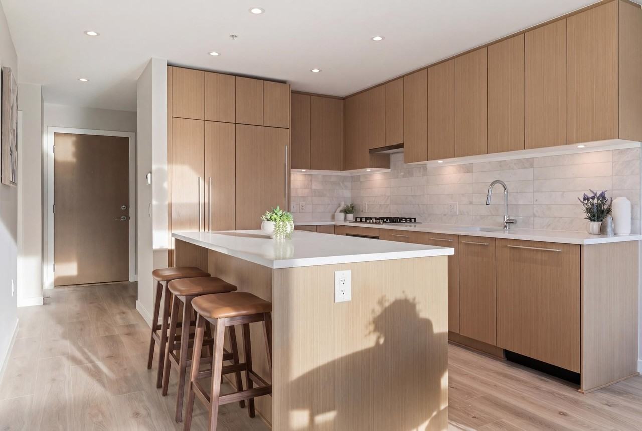 110 17th Street East #314 - Photo 3 of 14