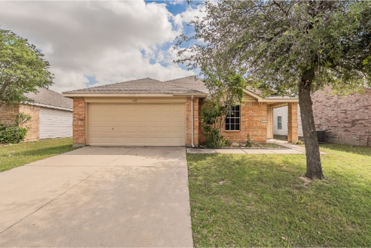 652 Rosario Ln - Photo 2 of 33