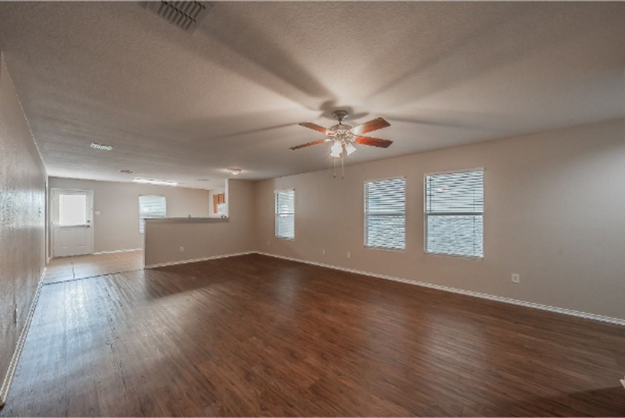 652 Rosario Ln - Photo 5 of 33