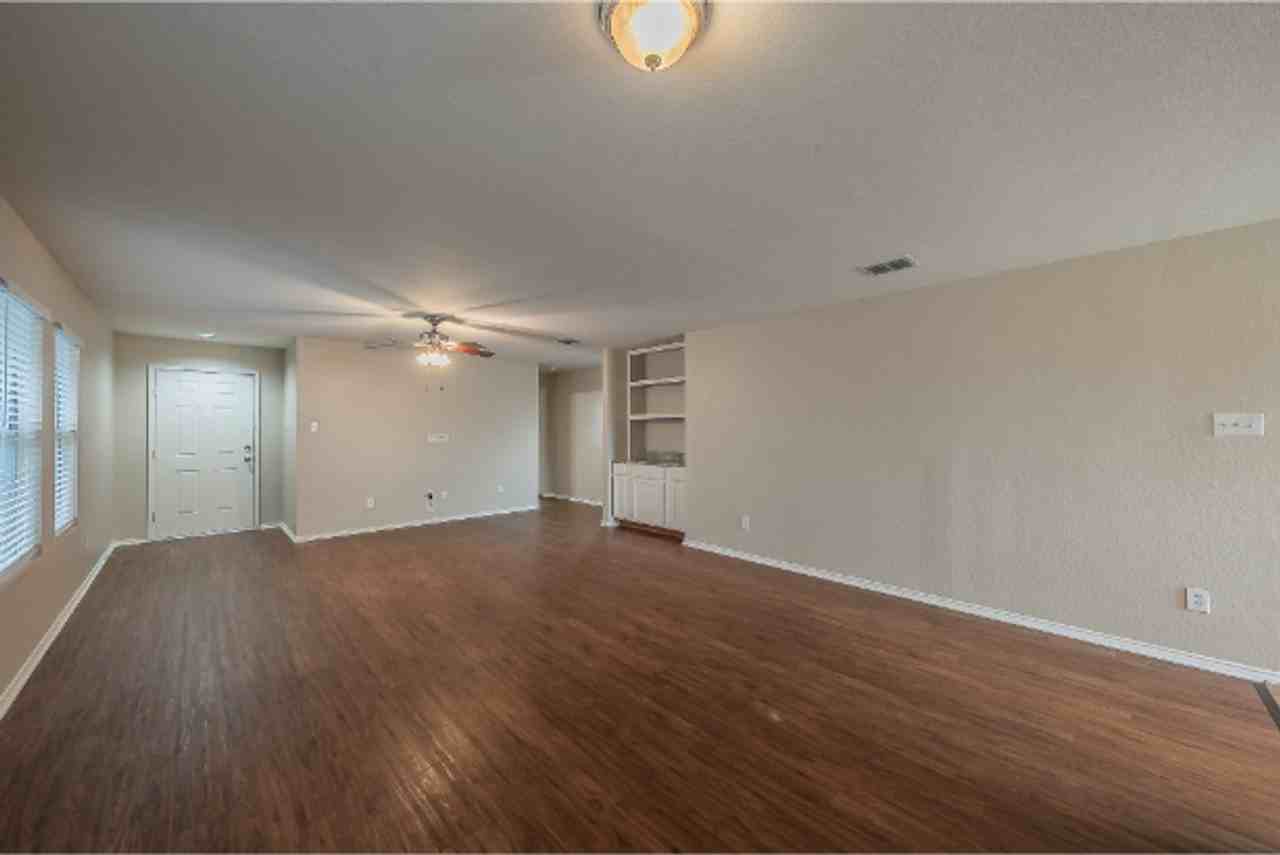 652 Rosario Ln - Photo 6 of 33