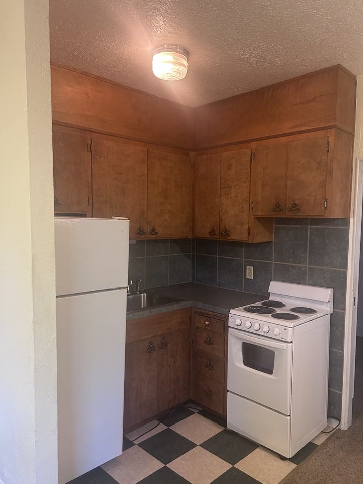 1208 N 7th St #5 - Photo 2 of 5
