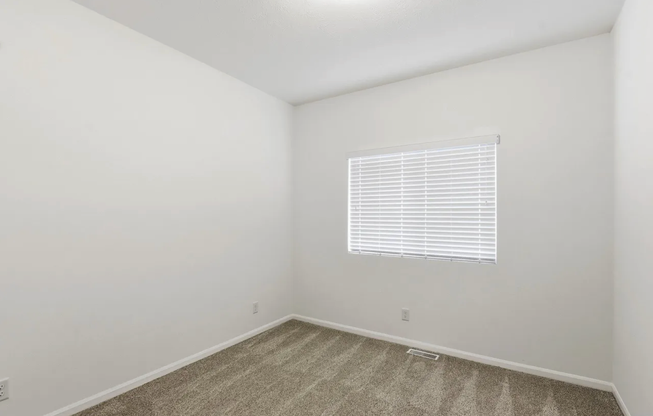5903 N 183rd St - Photo 5 of 21
