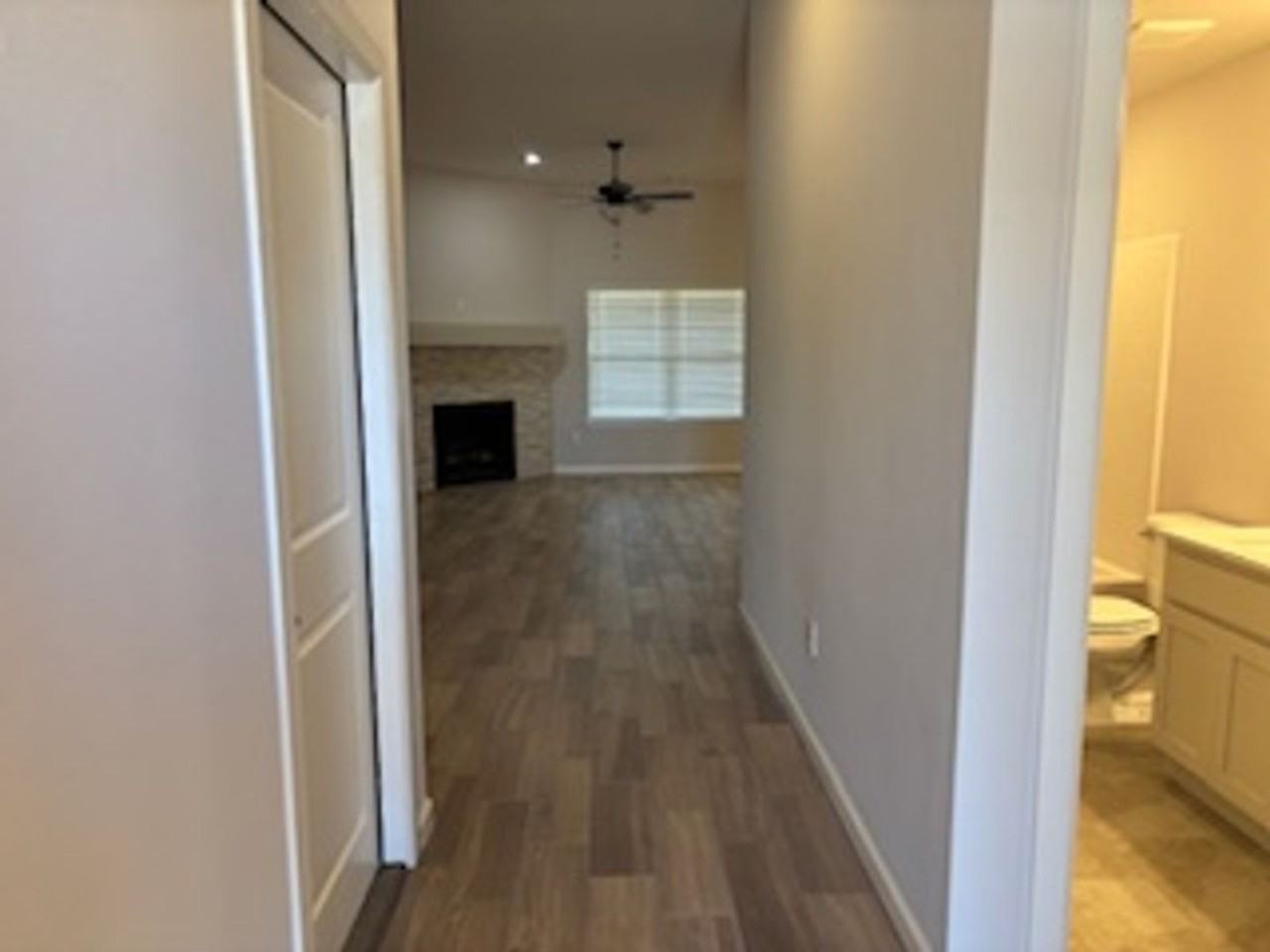 1036 Se 16th Ter - Photo 3 of 20