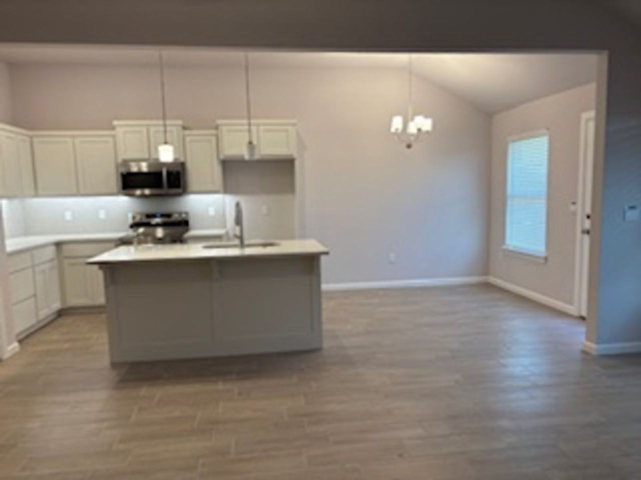 1037 Se 16th Ter - Photo 6 of 20