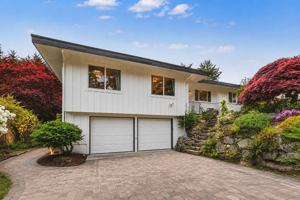 featured image of 12415 Ne 6th Pl