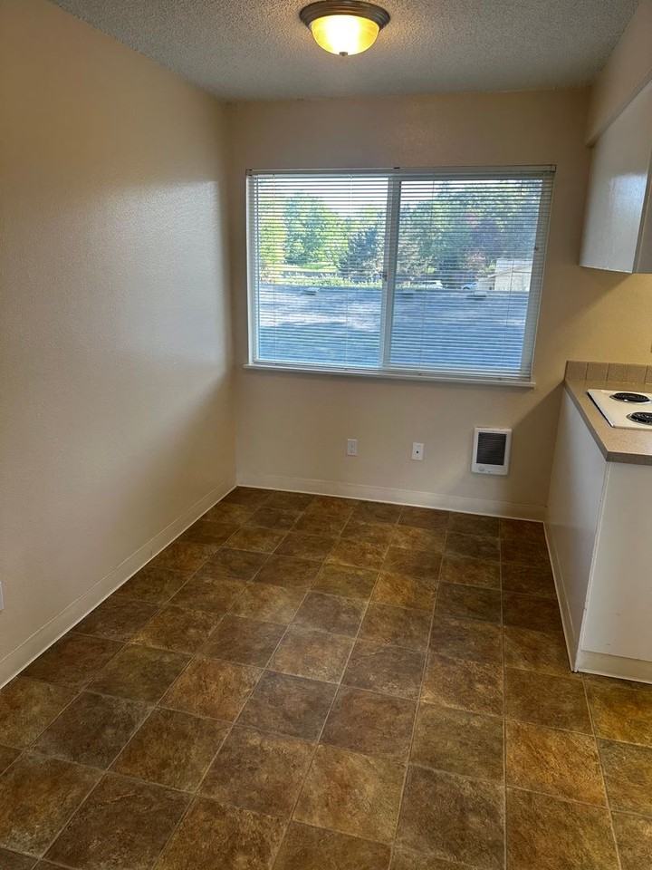 106-Cedar Tree Investments, LLC - Photo 4 of 21