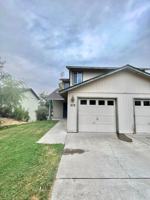 featured image of 978 Ne Hidden Valley Dr