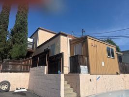 featured image of 2465 Fairmount Ave