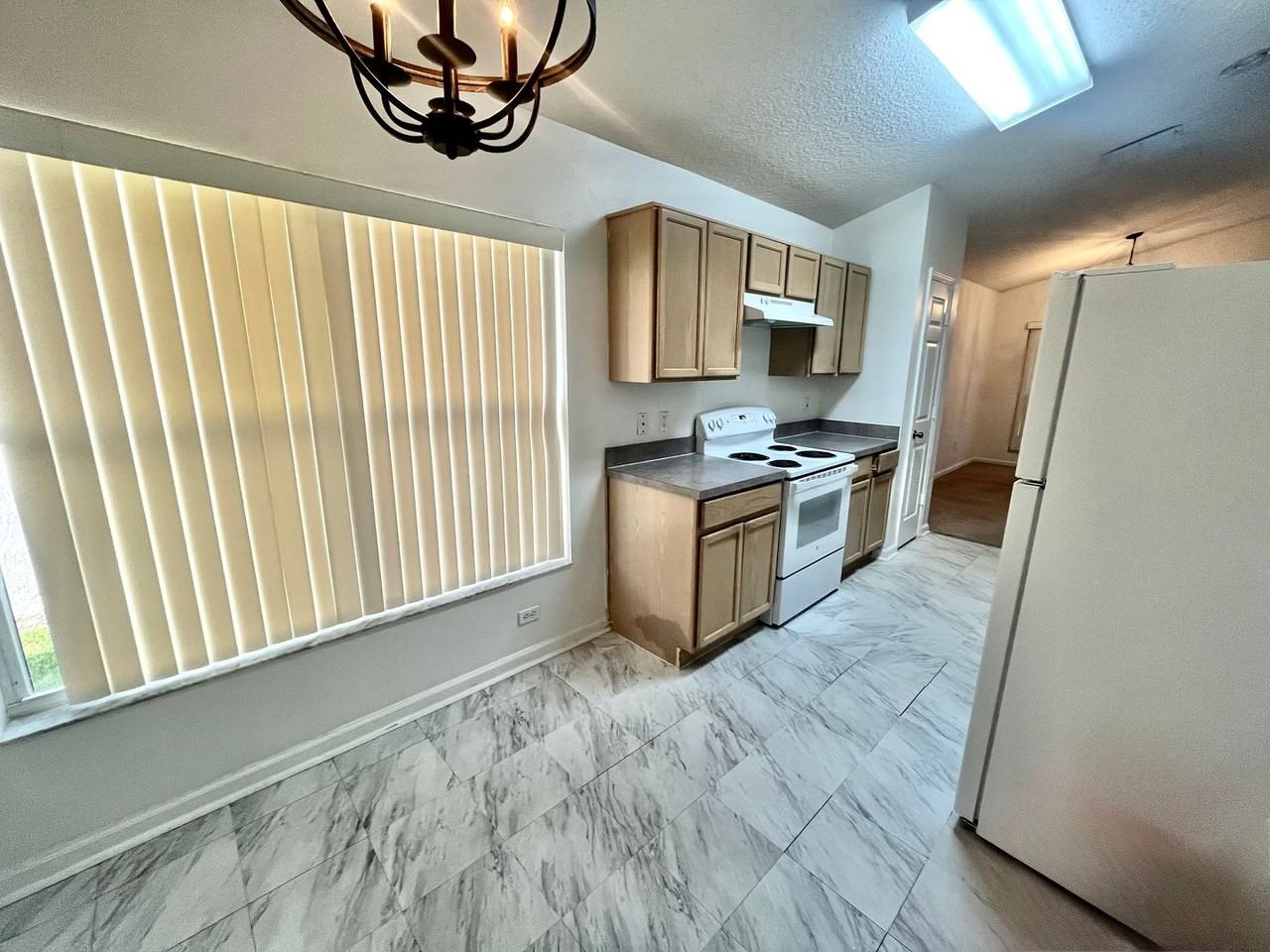 1709 Pine Bay Dr - Photo 3 of 27