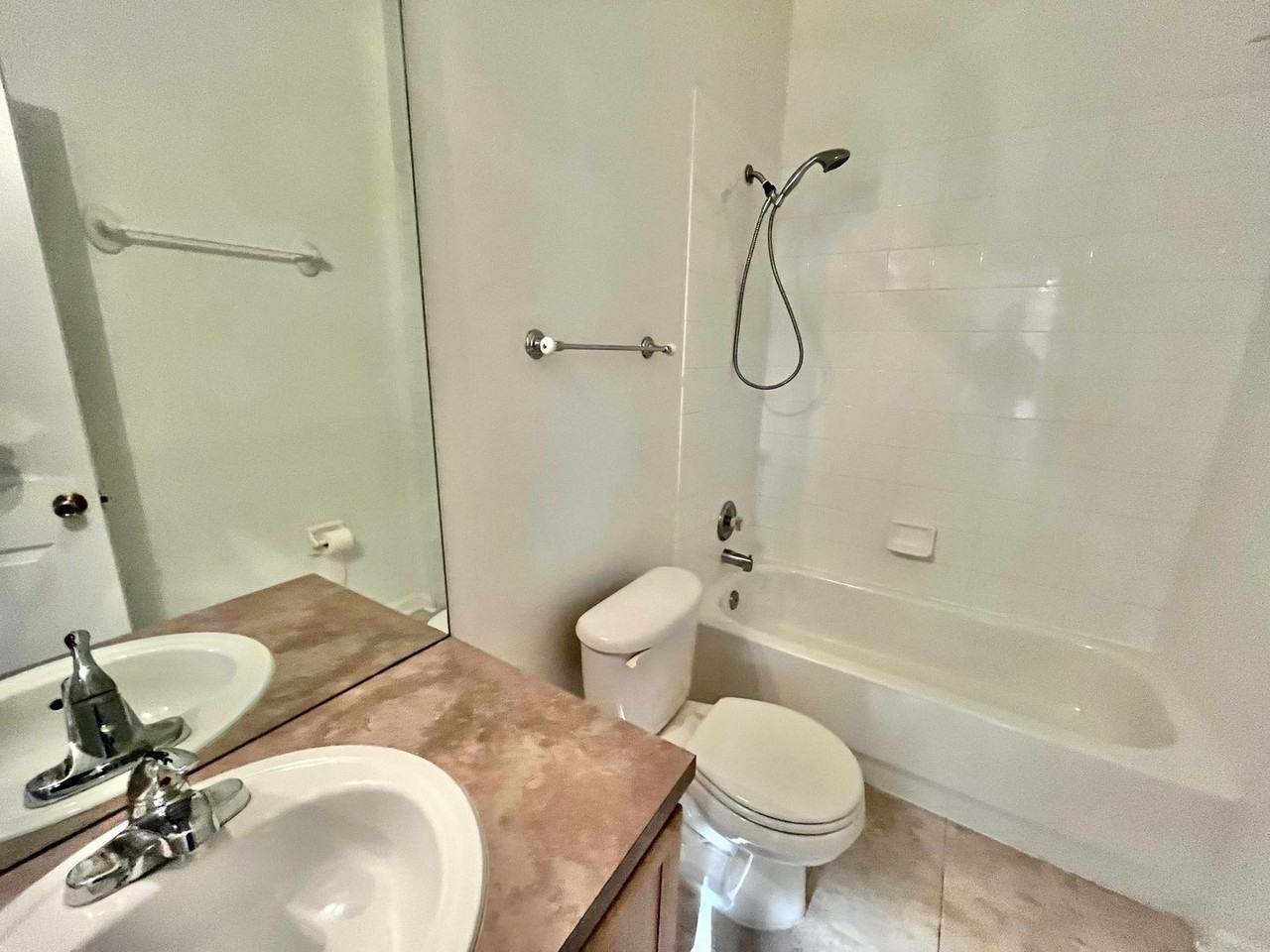 1709 Pine Bay Dr - Photo 5 of 27