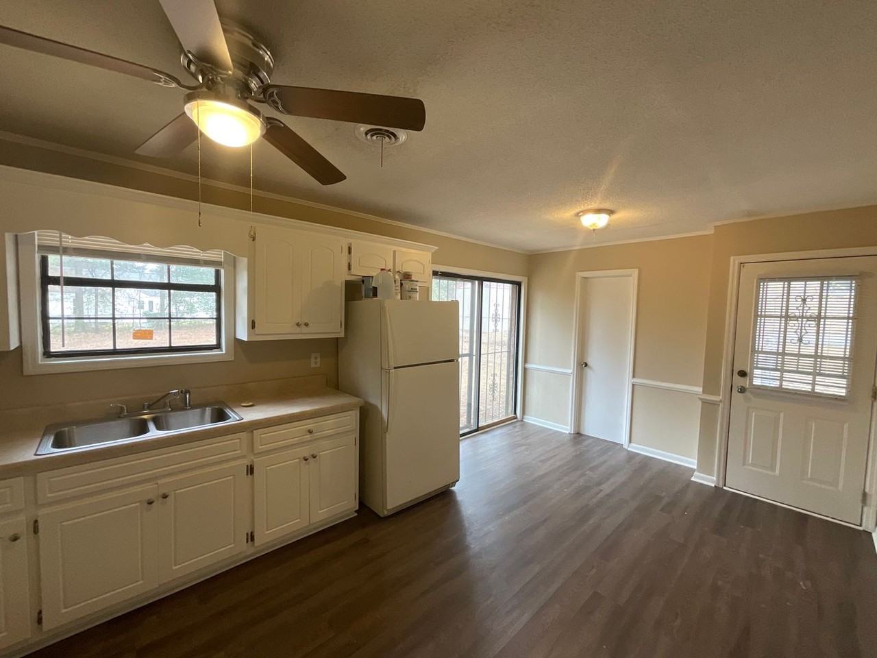 2338 Helsinki Dr - Photo 4 of 19