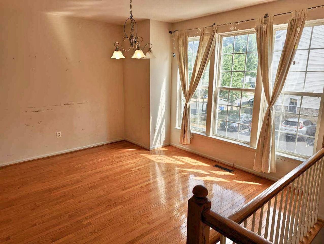 6984 Cromarty Dr - Photo 3 of 14