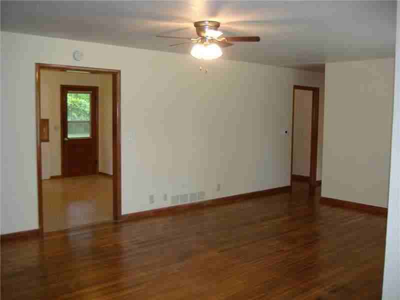 1212 W Pine St - Photo 3 of 20
