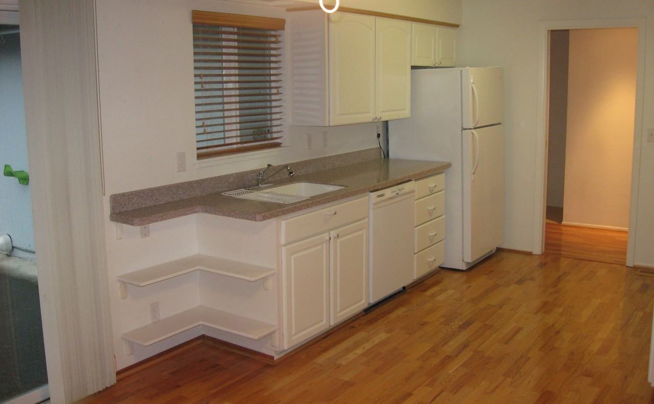 3234 Oakcrest Dr Nw - Photo 3 of 9