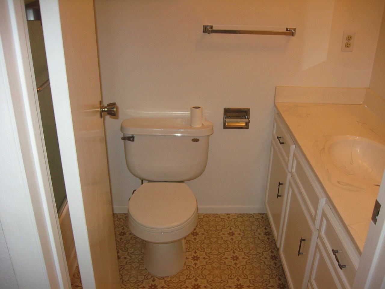 3234 Oakcrest Dr Nw - Photo 6 of 9