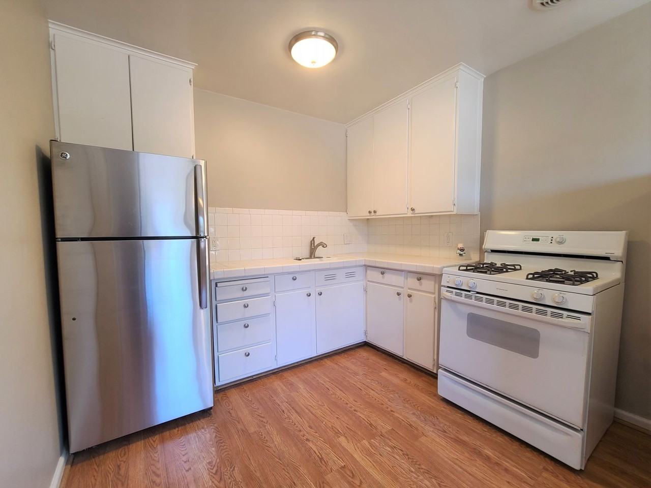 775 S Shoreline Blvd #5 - Photo 5 of 8