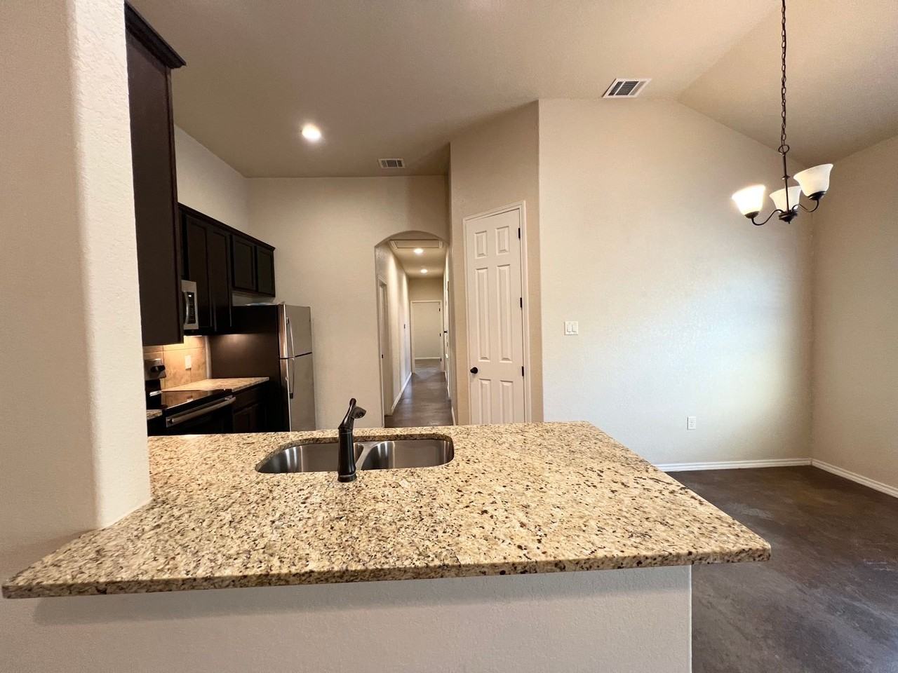 211 Kaspar Way - Photo 7 of 17