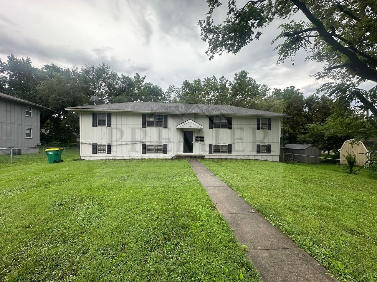 240 W Kump St #B