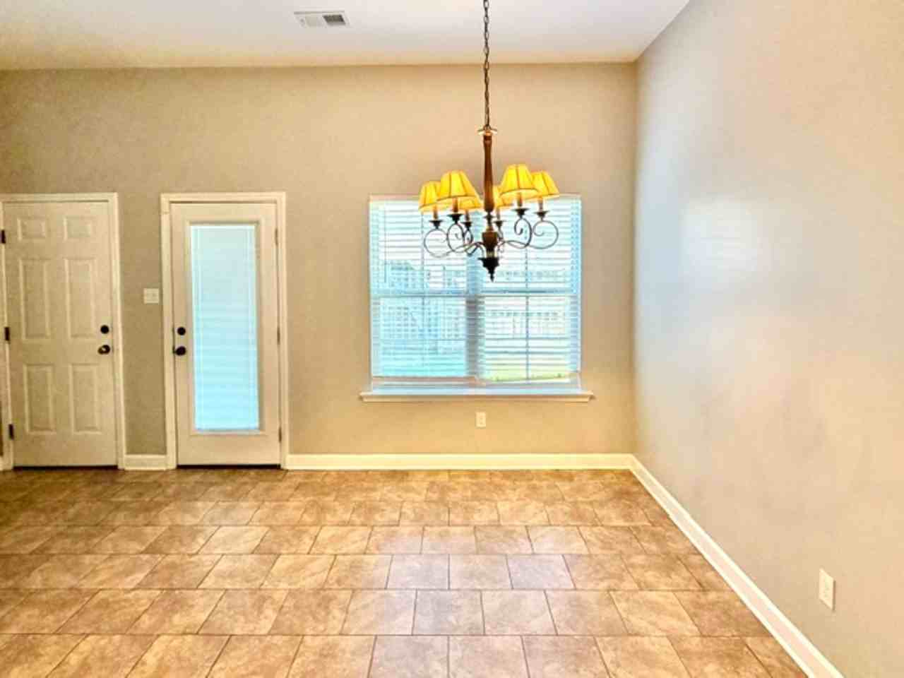 5311 Ridgelaurel Ter - Photo 4 of 10