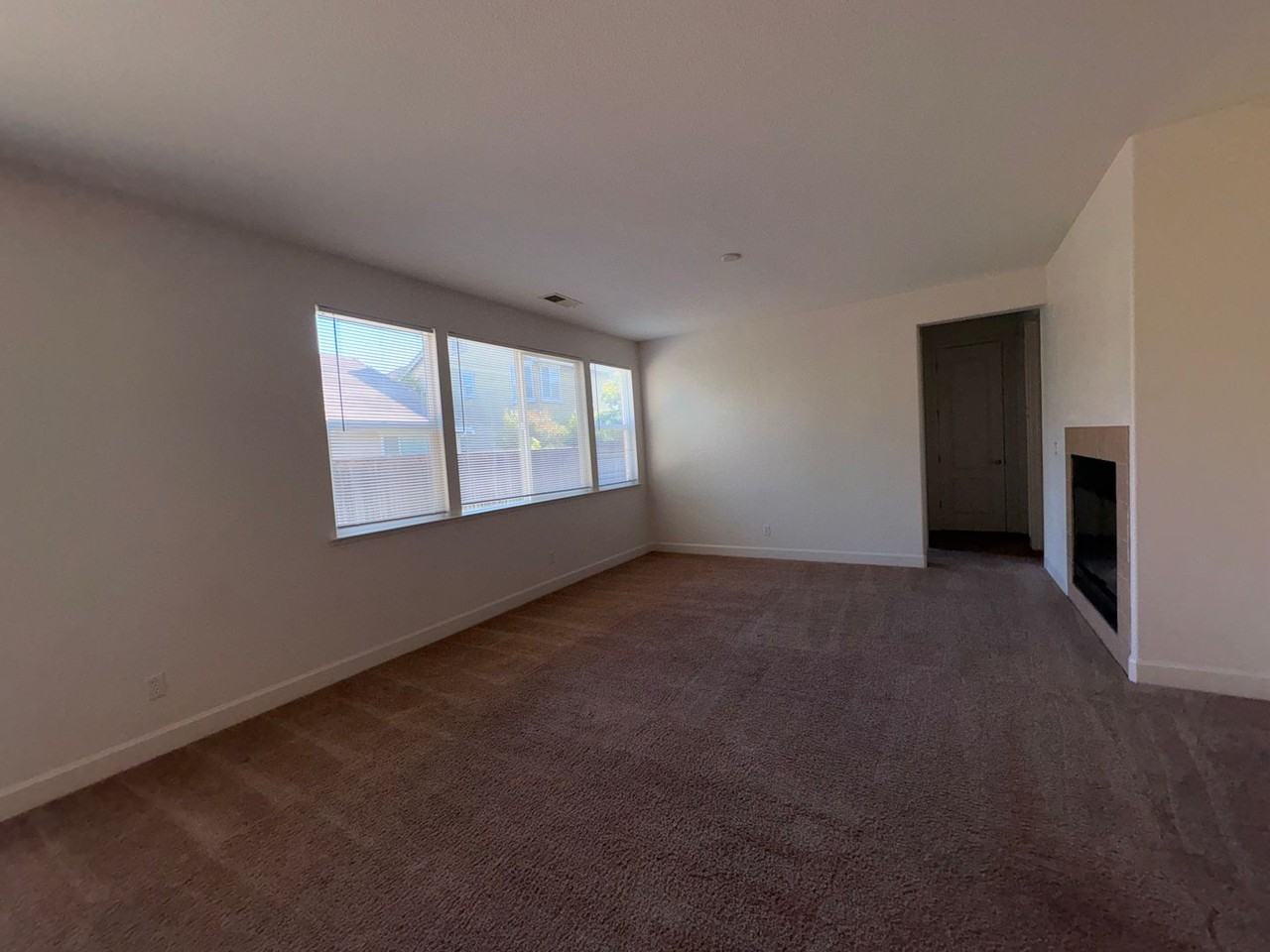 100 Mount Adams Cir - Photo 6 of 42