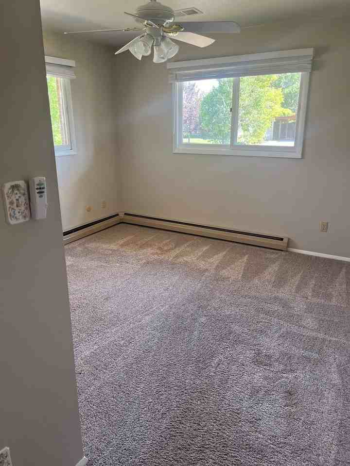 604 Chestnut St - Photo 6 of 6