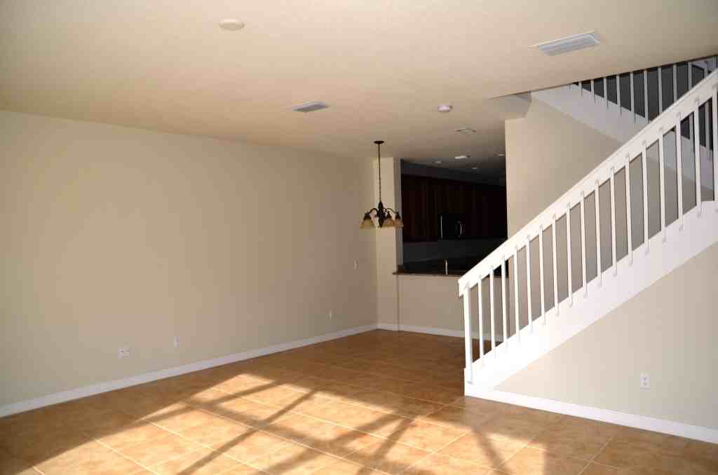 11942 Nautica Dr - Photo 2 of 10