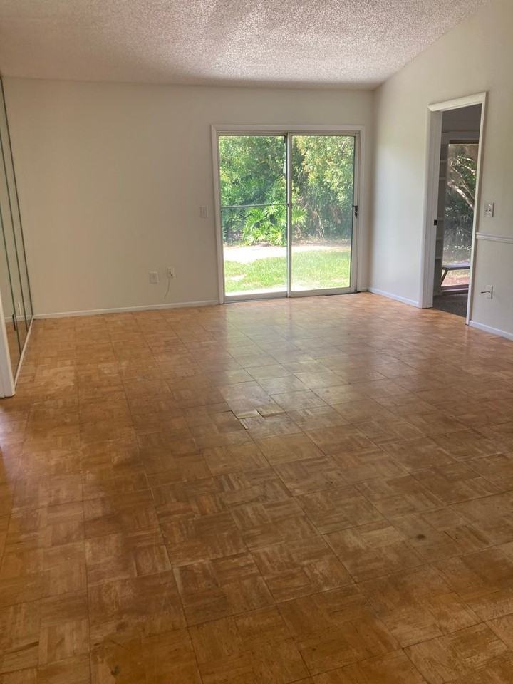 2671 Bentley Dr - Photo 2 of 16