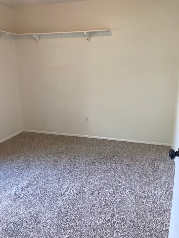 2671 Bentley Dr - Photo 7 of 16