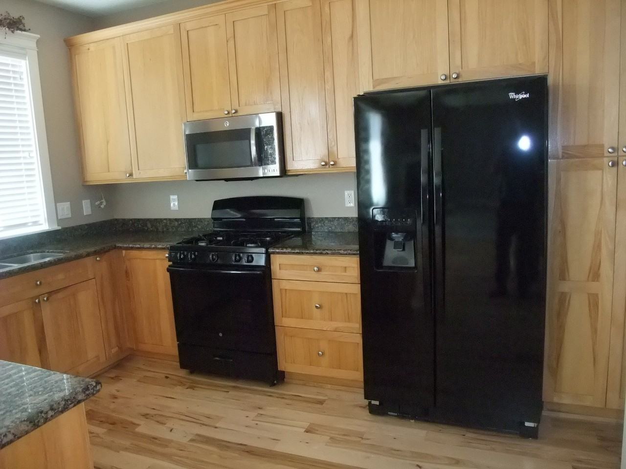 3236 Oxford Ave Se - Photo 2 of 19