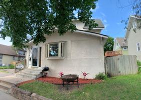 featured image of 412 E 34th St