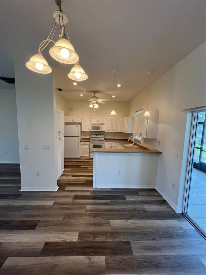 4733 S Cranberry Blvd - Photo 4 of 20