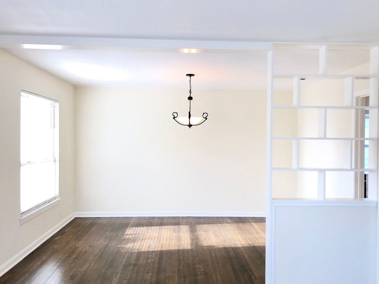 210 Laddie Pl - Photo 2 of 11