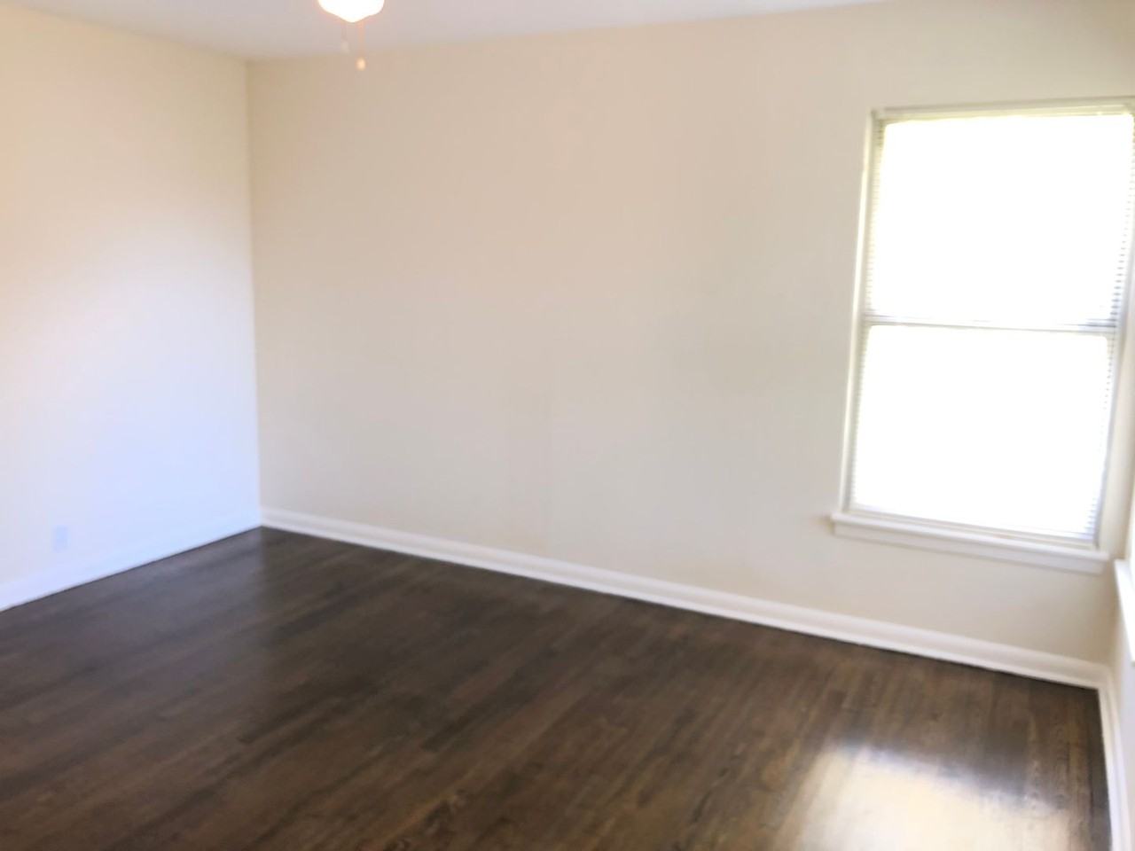 210 Laddie Pl - Photo 6 of 11