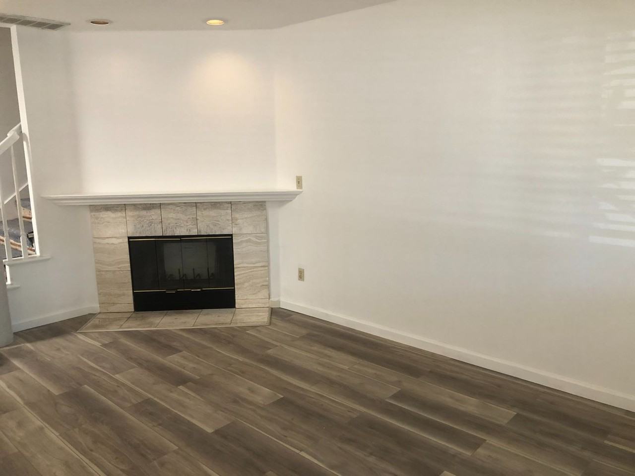 2822 College Ave - Photo 3 of 11