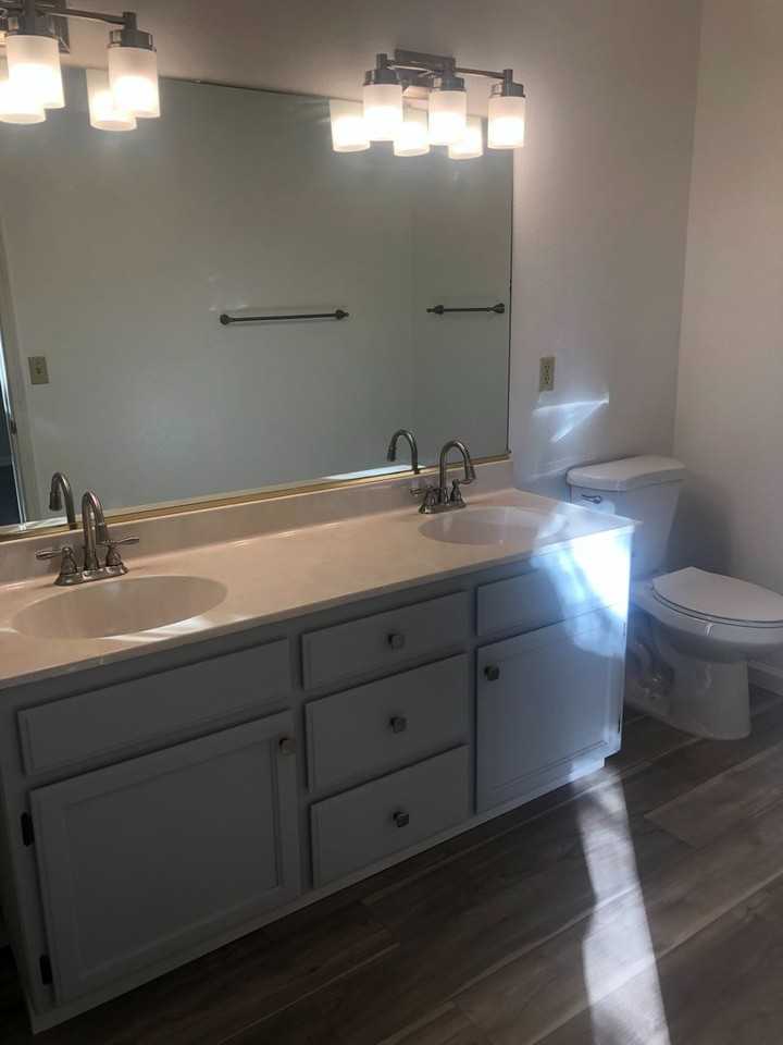 2822 College Ave - Photo 6 of 11