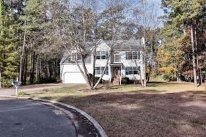featured image of 16 Evans Grove Rd