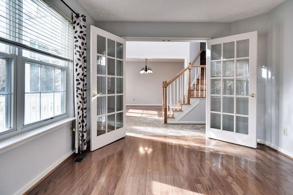 16 Evans Grove Rd - Photo 6 of 37