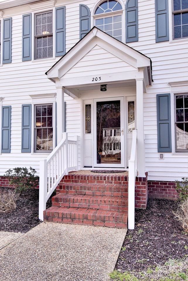 203 Rosetta Dr - Photo 2 of 37