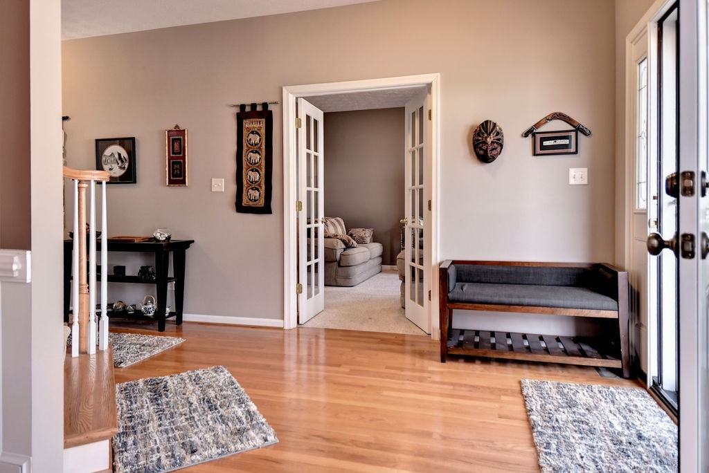 203 Rosetta Dr - Photo 4 of 37