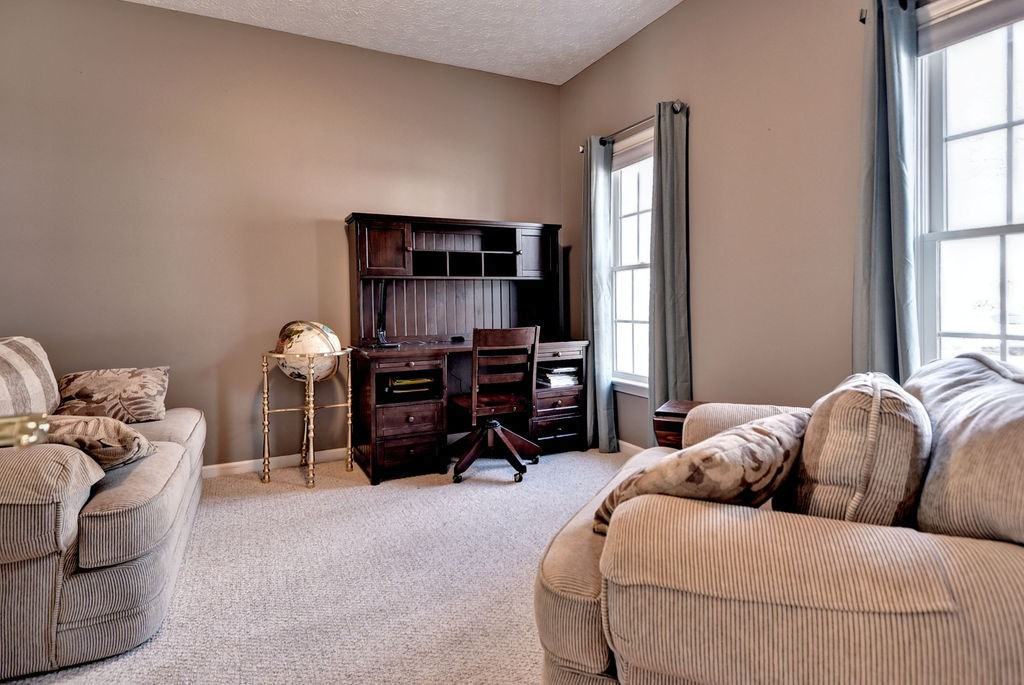 203 Rosetta Dr - Photo 5 of 37