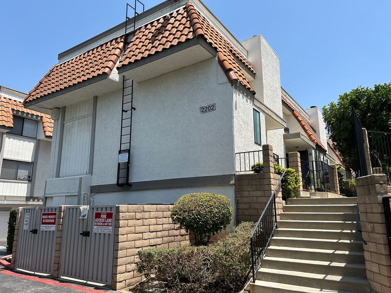 2202 N Broadway #G - Photo 4 of 21