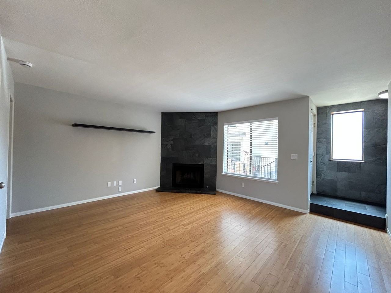 2202 N Broadway #G - Photo 6 of 21