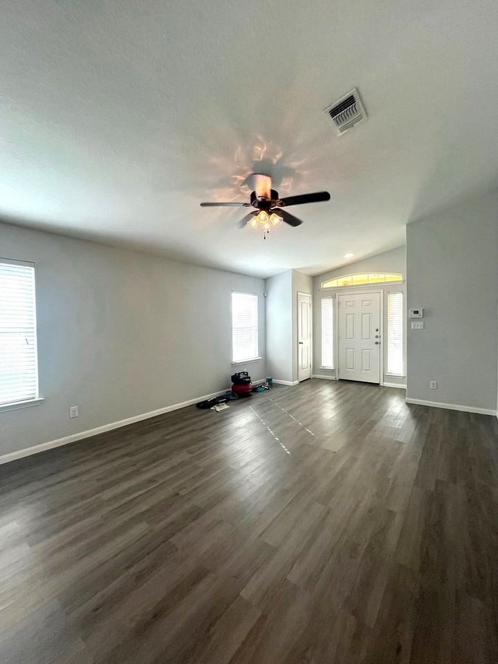 733 Wolfeton Way - Photo 2 of 17