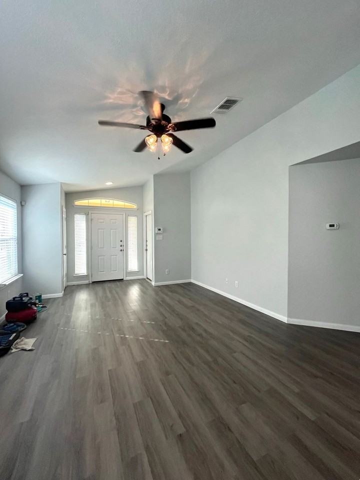 733 Wolfeton Way - Photo 3 of 17