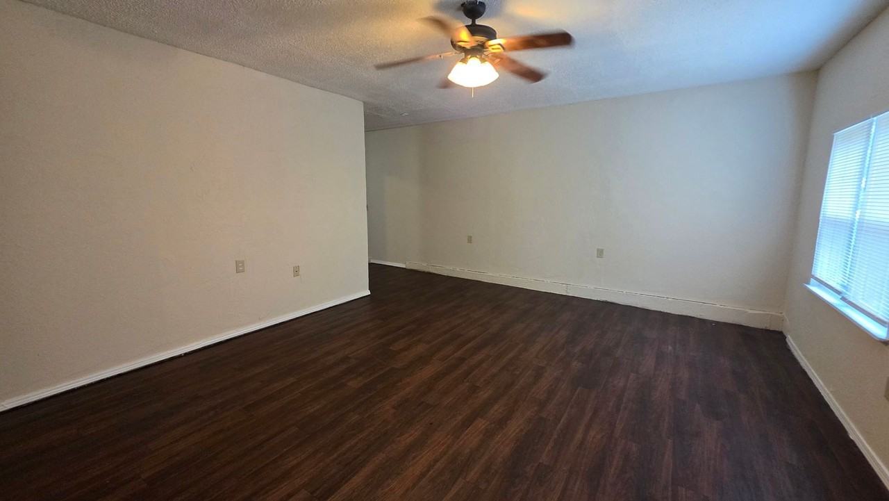 1008 Willow Brook Dr - Photo 7 of 26
