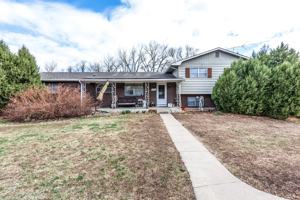 featured image of 1100 Skyline Dr
