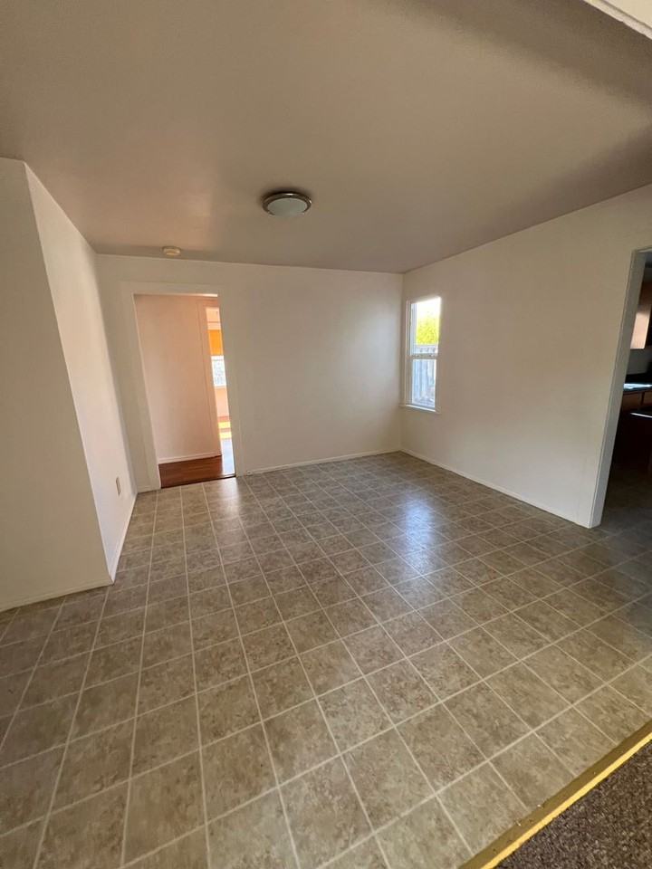 750 B St - Photo 4 of 15